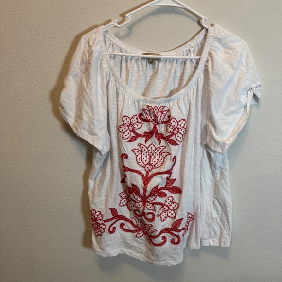 Democracy Tops - Democracy Women's White Floral Embroidered Scoop Neck Short Sleeve Top XL